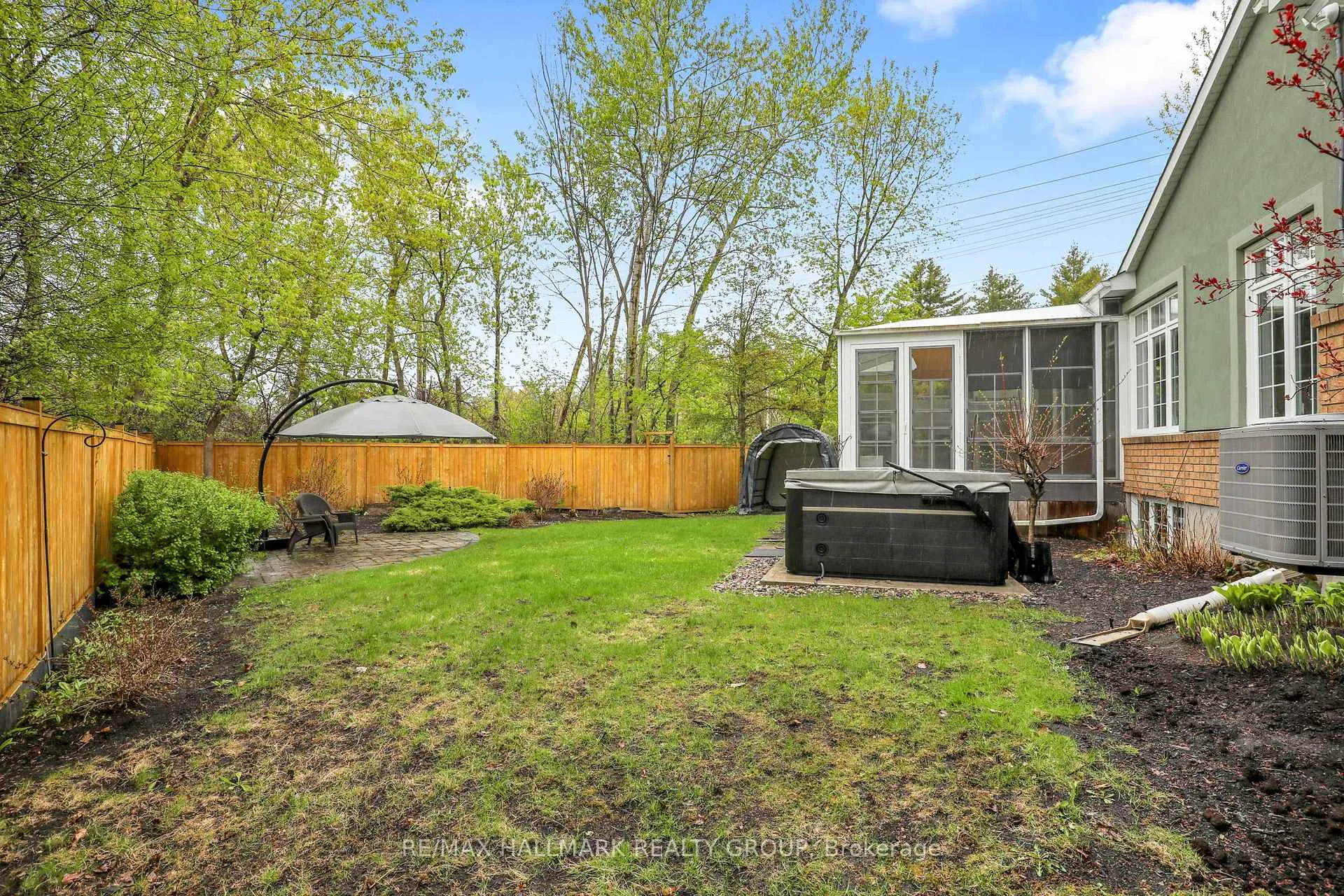 Photo 41 of 59 Paxton Lane, Ottawa, Blackburn Hamlet — HOMEH