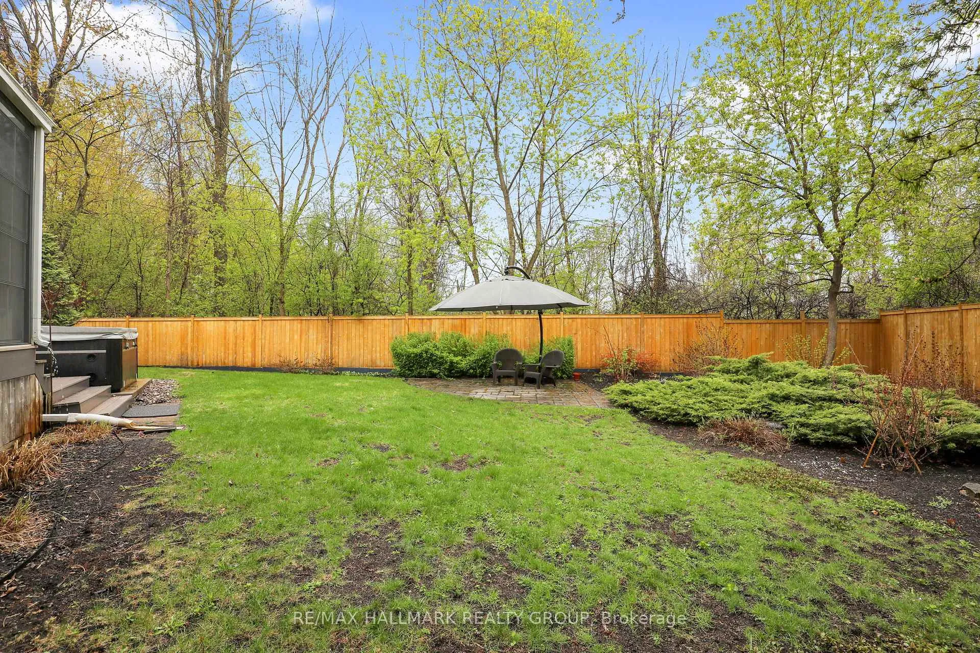 Photo 42 of 59 Paxton Lane, Ottawa, Blackburn Hamlet — HOMEH