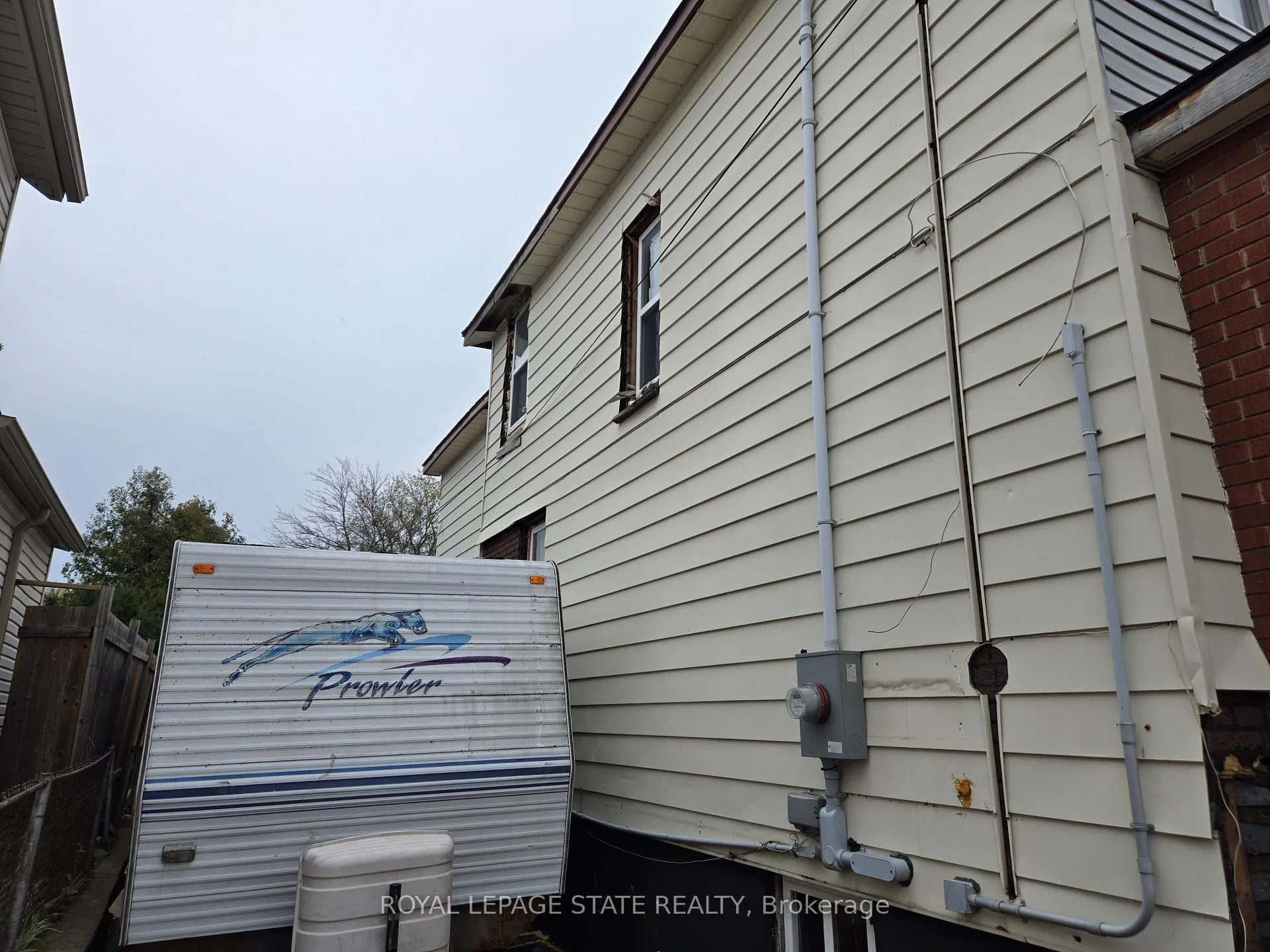 Photo 11 of 4550 Crysler Avenue, Niagara Falls, Downtown — HOMEH
