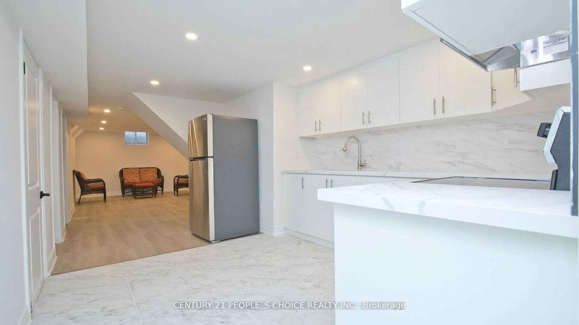 Photo 15 of 2 Betteridge Lane W, Etobicoke, West Humber-Clairville — HOMEH