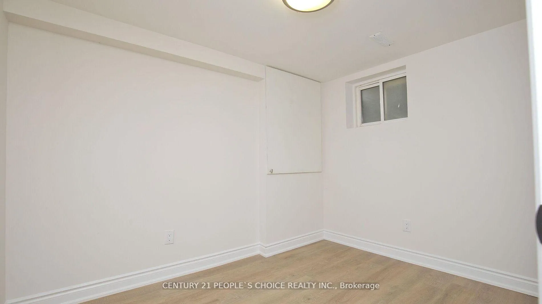 Photo 18 of 2 Betteridge Lane W, Etobicoke, West Humber-Clairville — HOMEH
