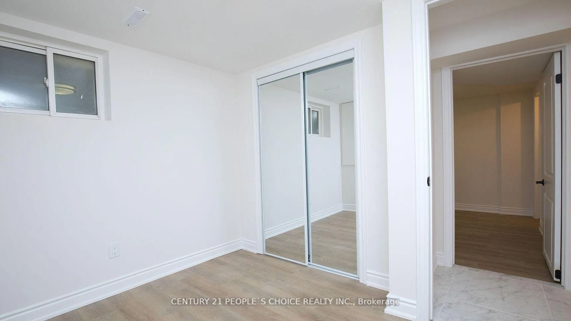 Photo 19 of 2 Betteridge Lane W, Etobicoke, West Humber-Clairville — HOMEH
