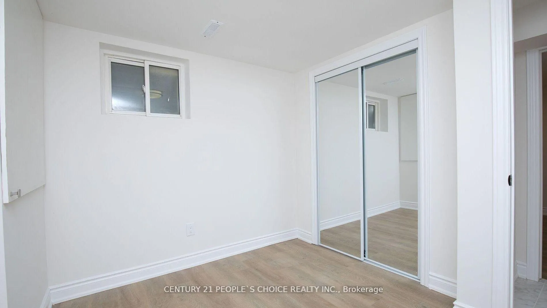 Photo 20 of 2 Betteridge Lane W, Etobicoke, West Humber-Clairville — HOMEH