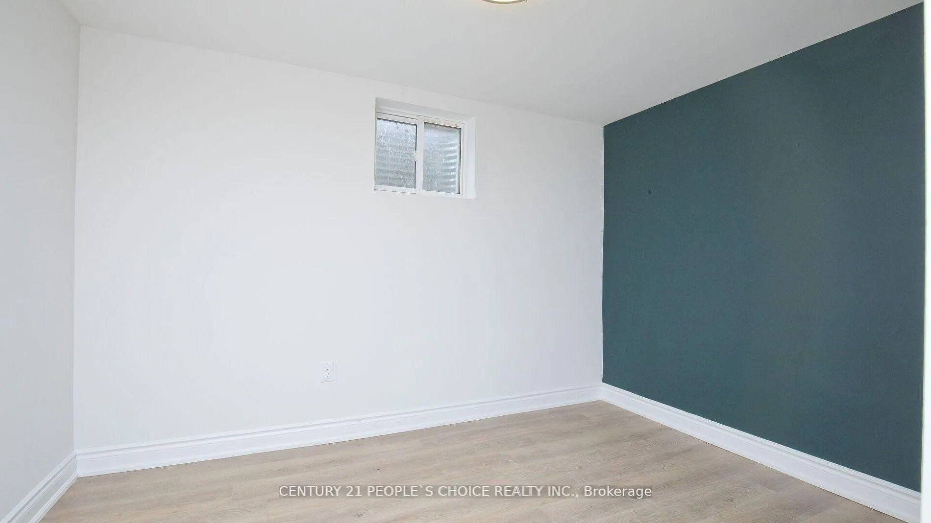 Photo 21 of 2 Betteridge Lane W, Etobicoke, West Humber-Clairville — HOMEH