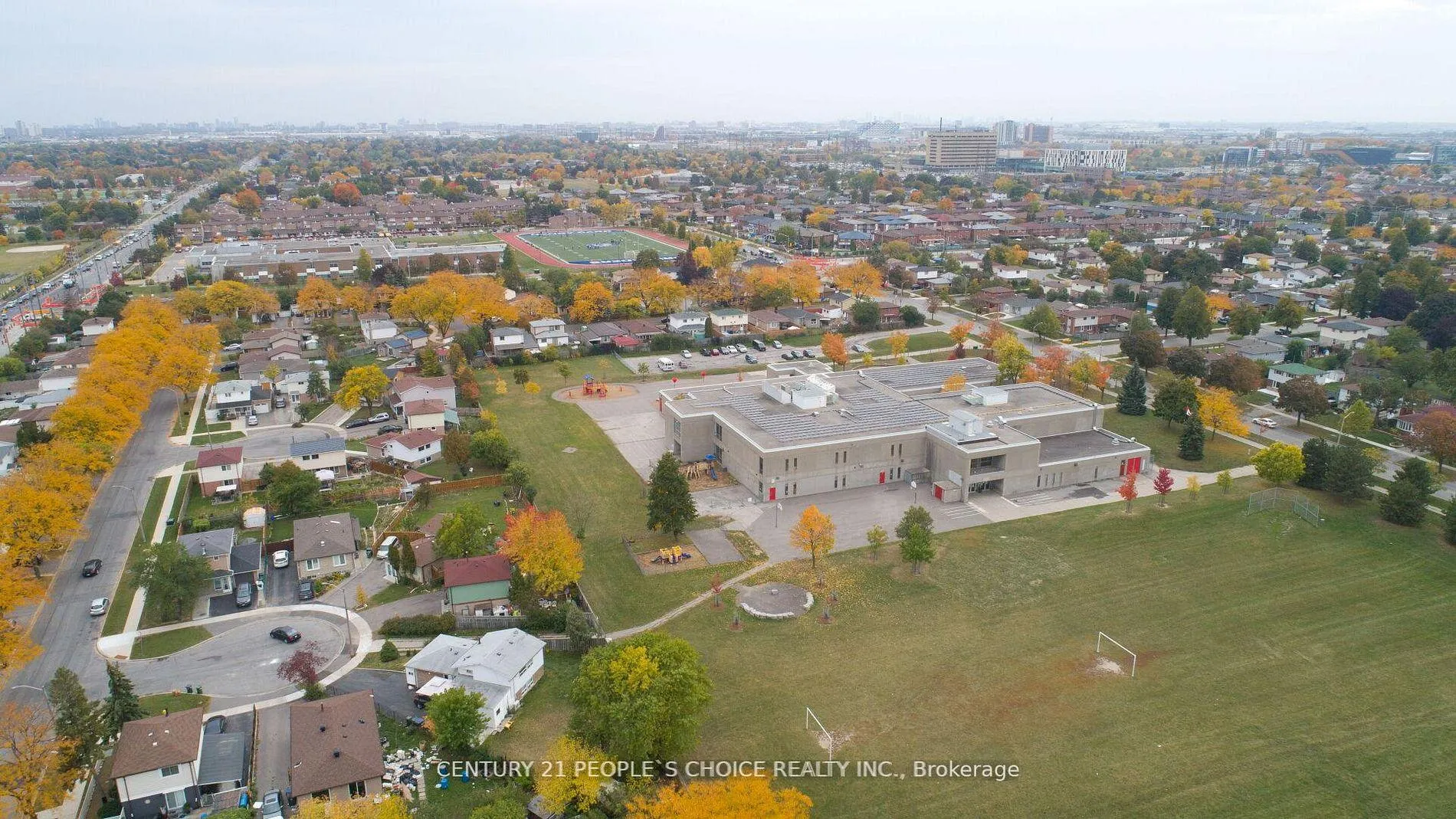 Photo 24 of 2 Betteridge Lane W, Etobicoke, West Humber-Clairville — HOMEH
