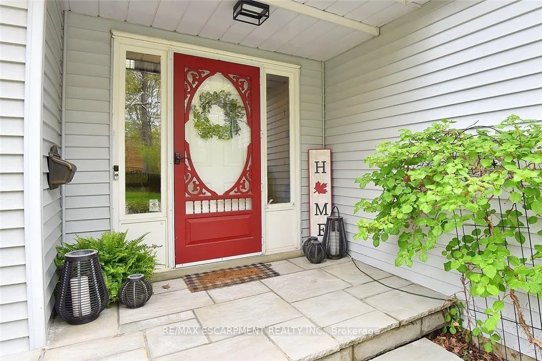 Photo 2 of 34 Pimlico Drive, Hamilton, Dundas — HOMEH