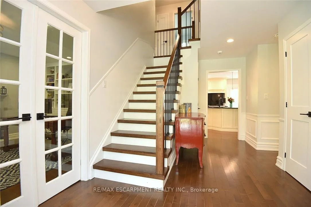 Photo 4 of 34 Pimlico Drive, Hamilton, Dundas — HOMEH