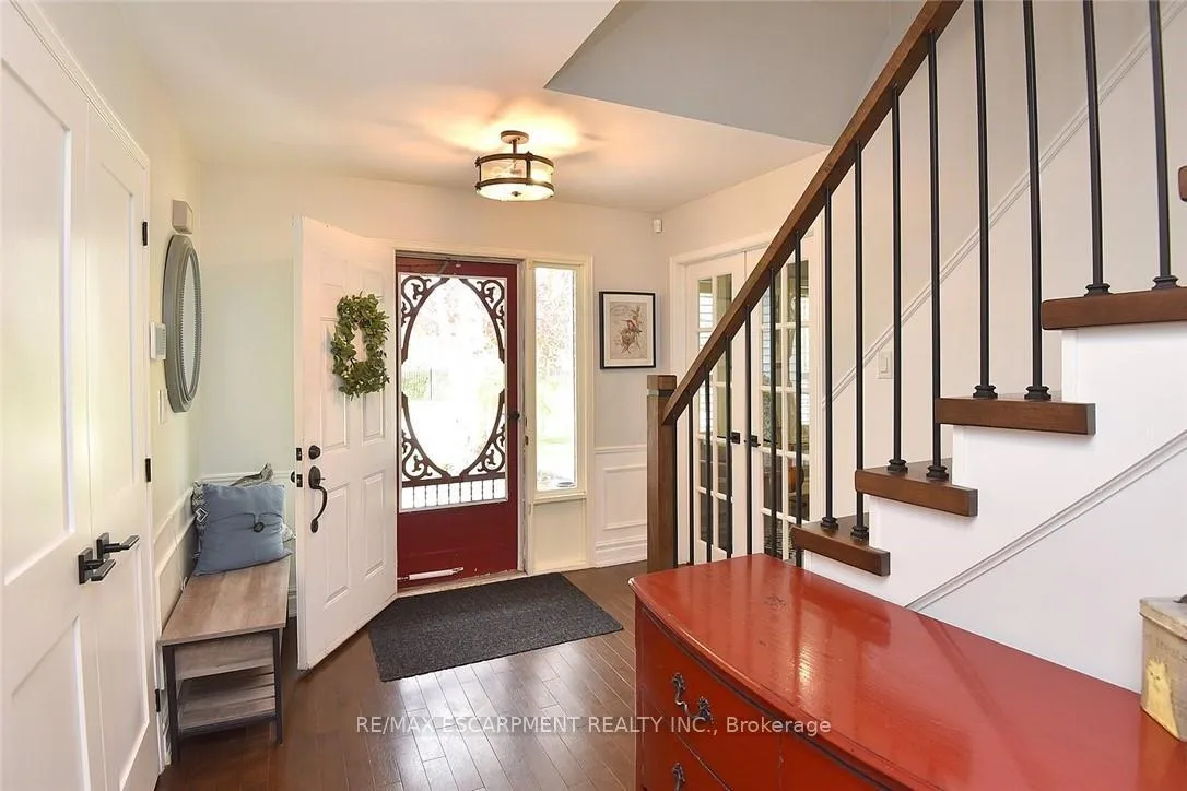 Photo 5 of 34 Pimlico Drive, Hamilton, Dundas — HOMEH