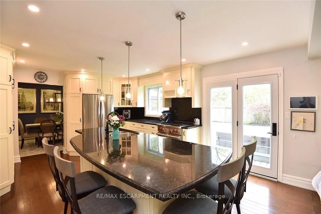 Photo 16 of 34 Pimlico Drive, Hamilton, Dundas — HOMEH