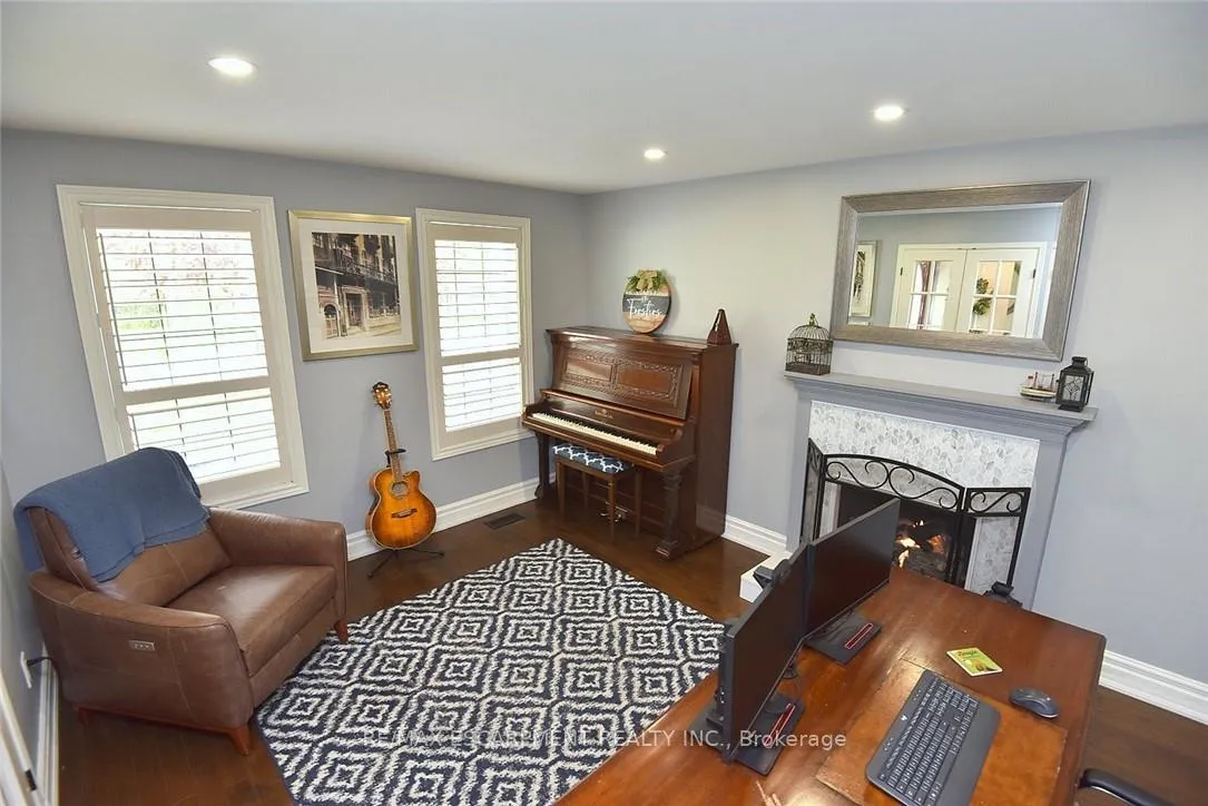 Photo 24 of 34 Pimlico Drive, Hamilton, Dundas — HOMEH