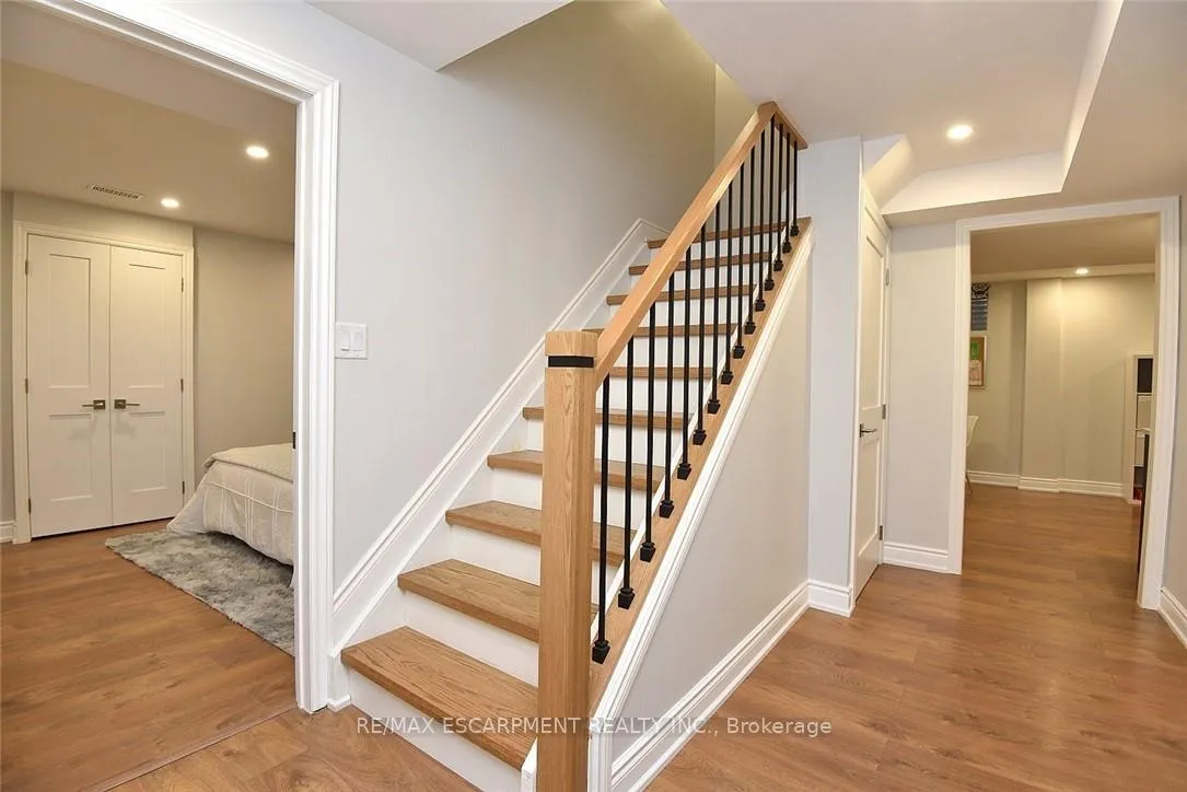 Photo 37 of 34 Pimlico Drive, Hamilton, Dundas — HOMEH