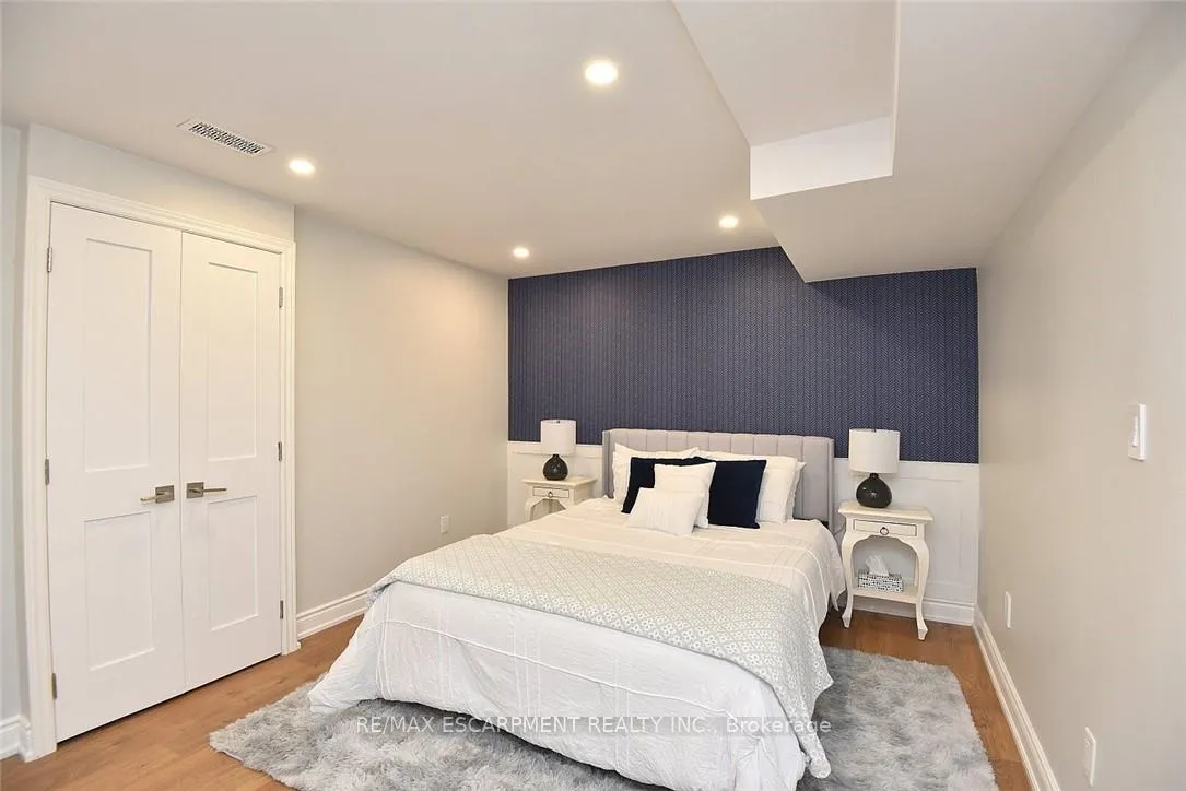 Photo 39 of 34 Pimlico Drive, Hamilton, Dundas — HOMEH