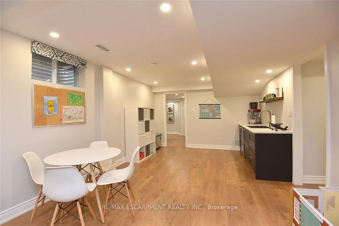 Photo 41 of 34 Pimlico Drive, Hamilton, Dundas — HOMEH