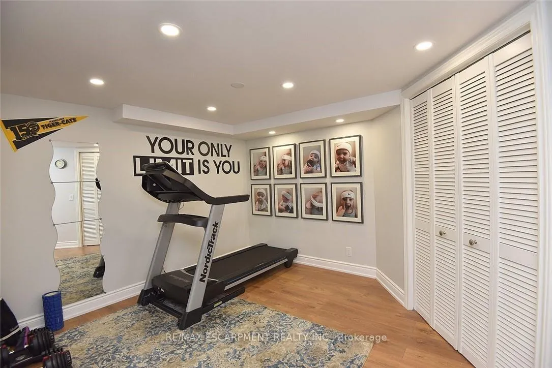 Photo 43 of 34 Pimlico Drive, Hamilton, Dundas — HOMEH
