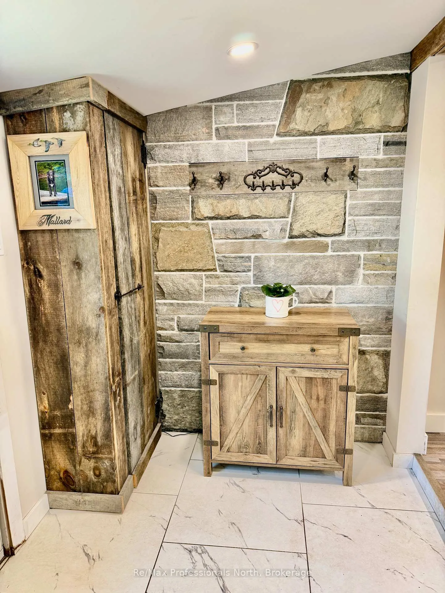Photo 5 of 550 Pinedale Road, Gravenhurst, Muskoka (S) — HOMEH