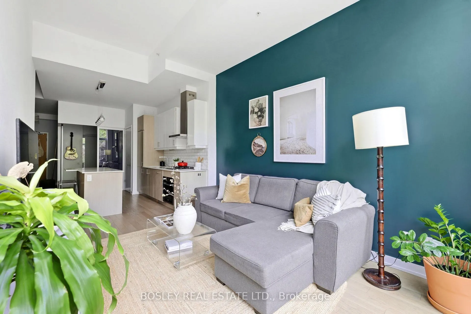 Photo 4 of Unit 151, 38 Howard Park Avenue, Toronto, Roncesvalles — HOMEH