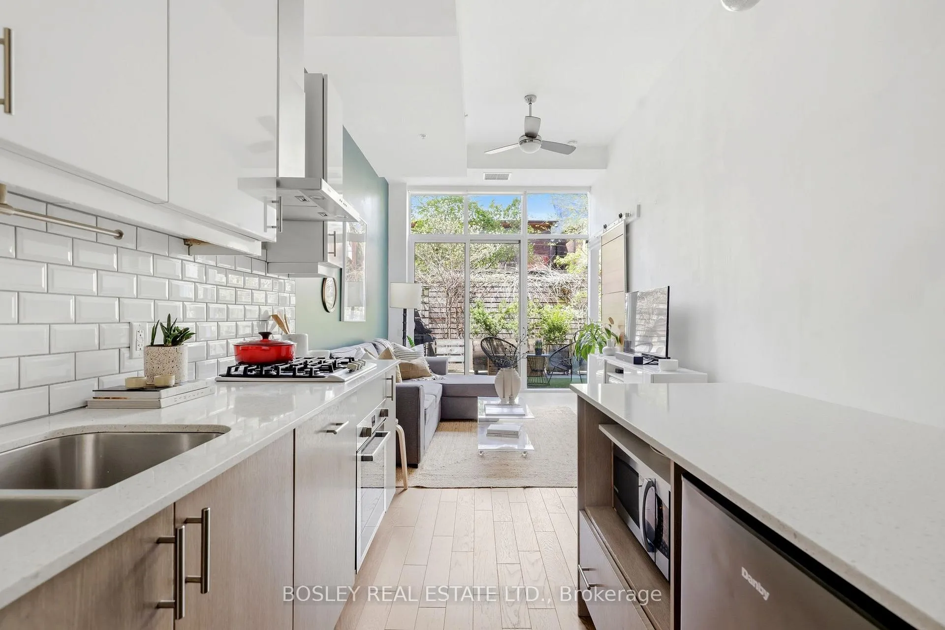 Photo 5 of Unit 151, 38 Howard Park Avenue, Toronto, Roncesvalles — HOMEH