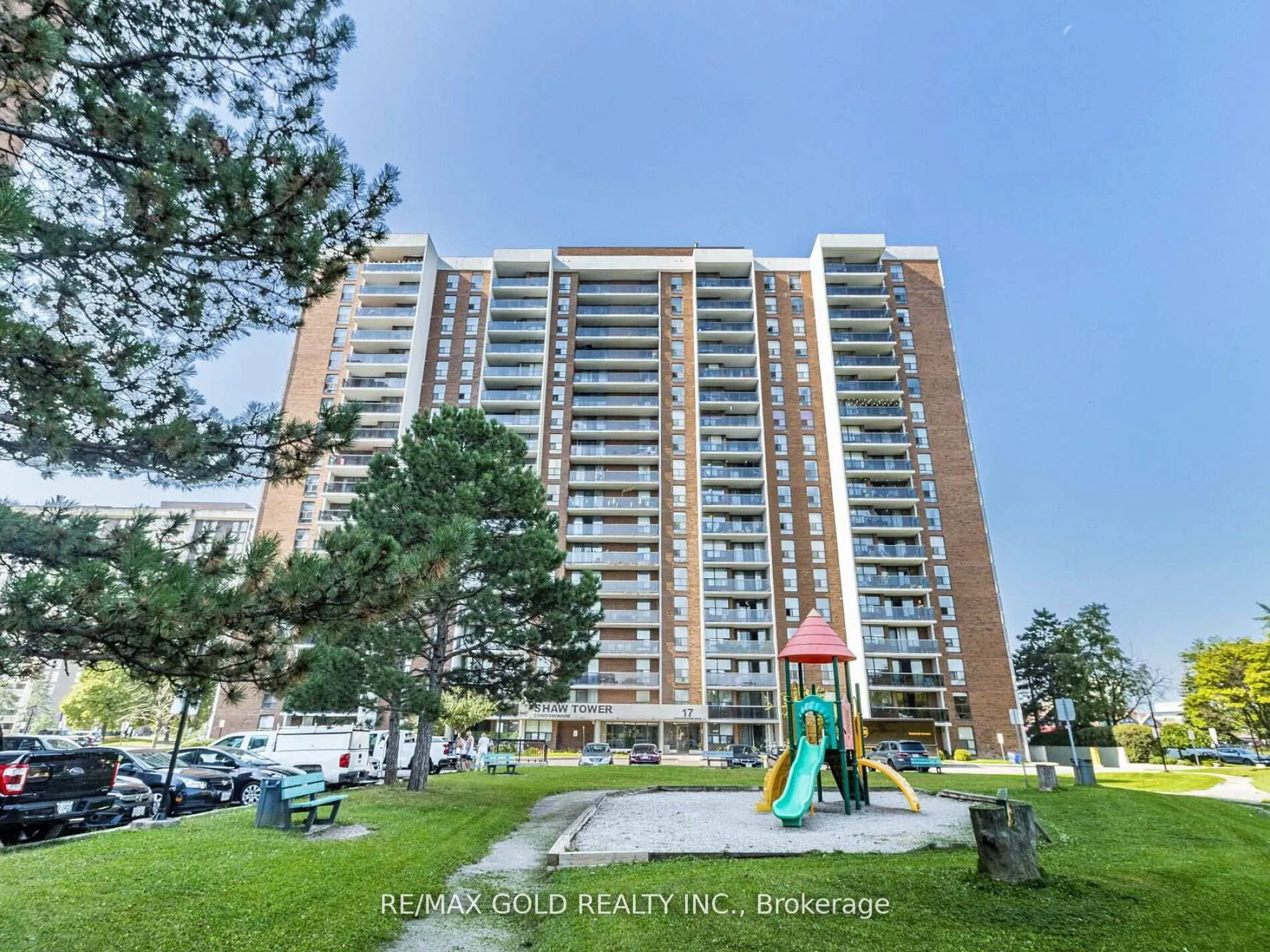 Photo 1 of Unit 903, 17 Knightsbridge Road, Brampton, Queen Street Corridor — HOMEH