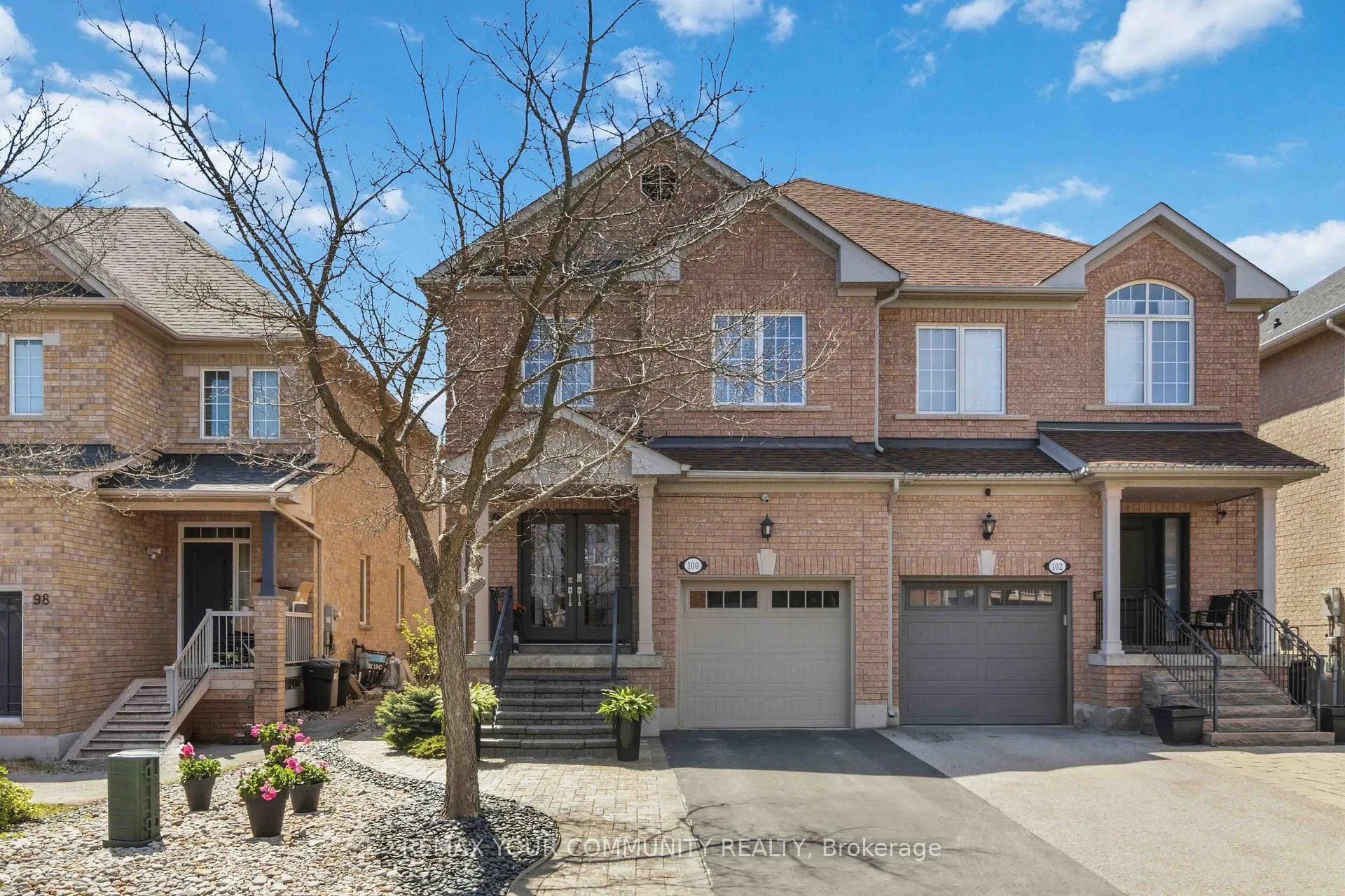 Photo 2 of 100 Andes Crescent, Vaughan, Vellore Village — HOMEH