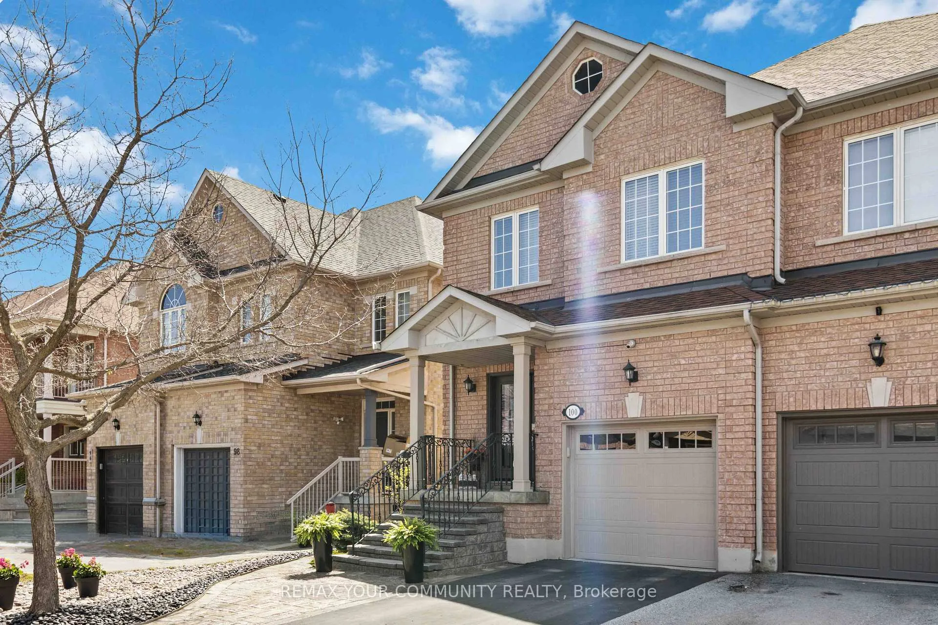 Photo 3 of 100 Andes Crescent, Vaughan, Vellore Village — HOMEH