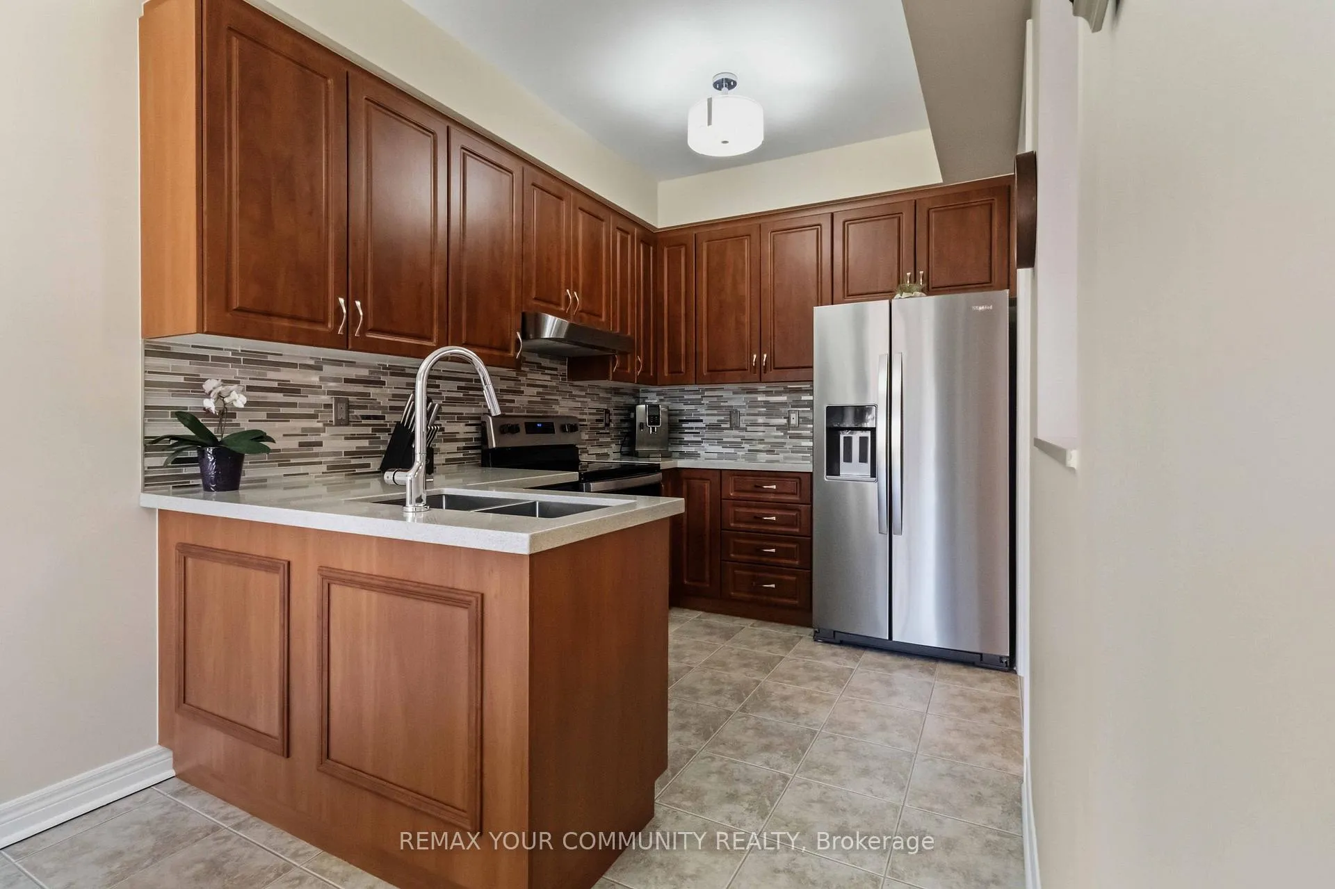 Photo 13 of 100 Andes Crescent, Vaughan, Vellore Village — HOMEH
