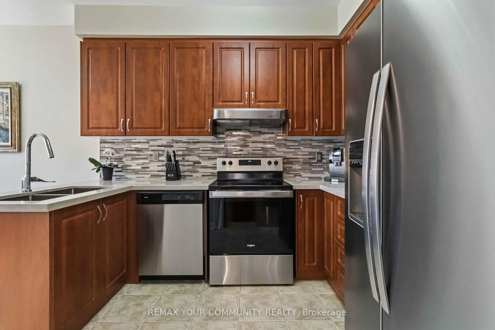 Photo 14 of 100 Andes Crescent, Vaughan, Vellore Village — HOMEH