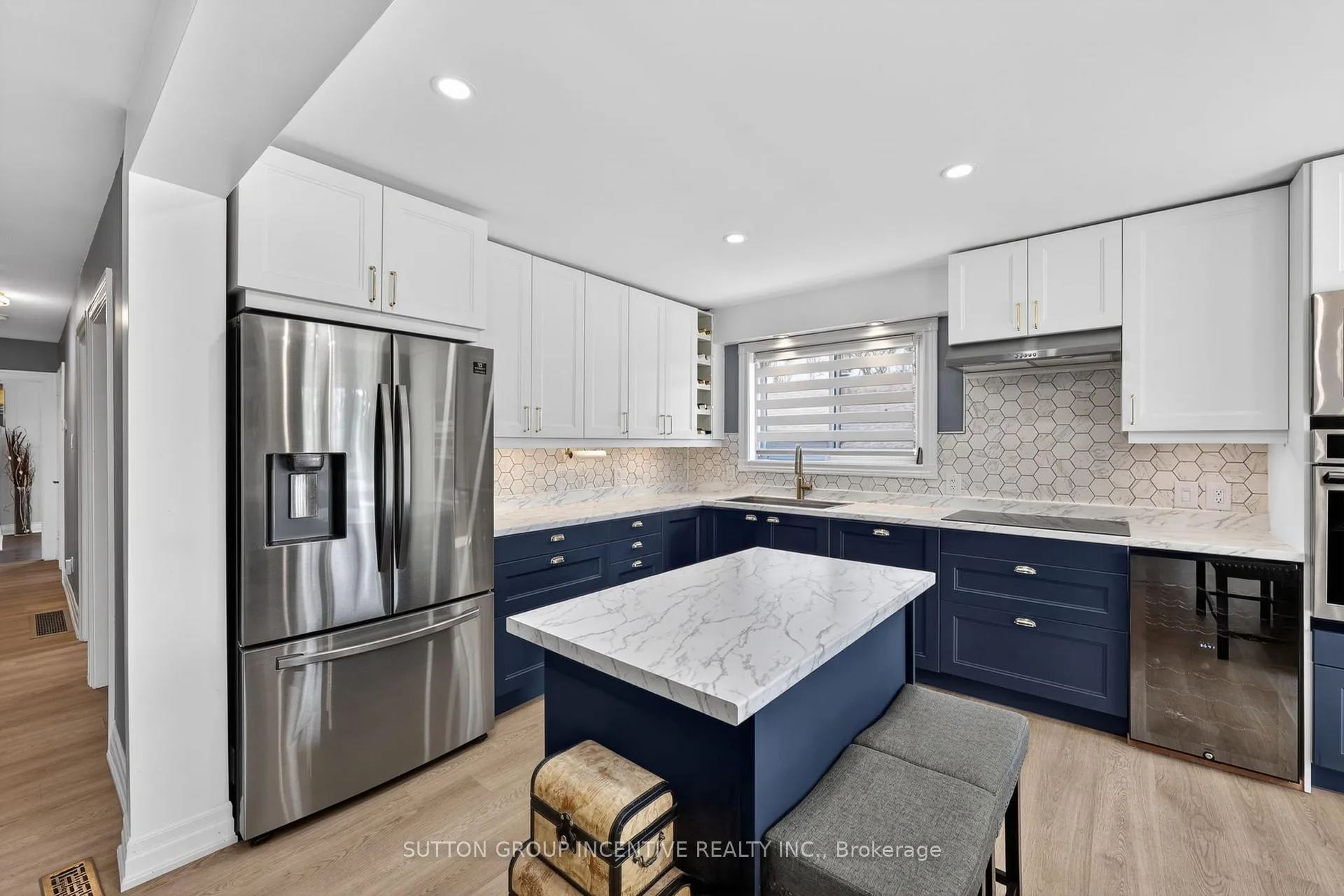 Photo 6 of 130 Grove Street E, Barrie, Wellington — HOMEH