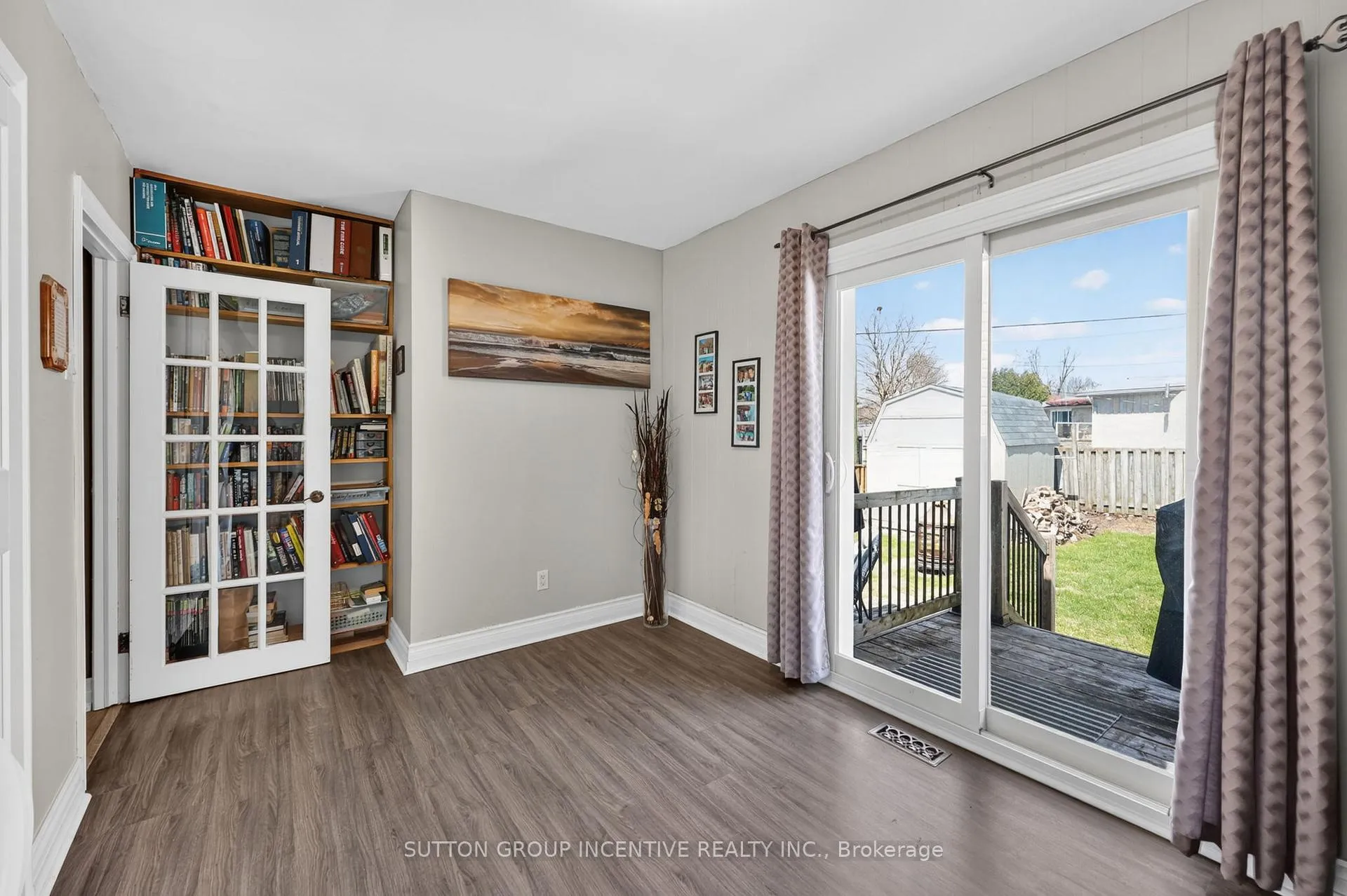 Photo 13 of 130 Grove Street E, Barrie, Wellington — HOMEH