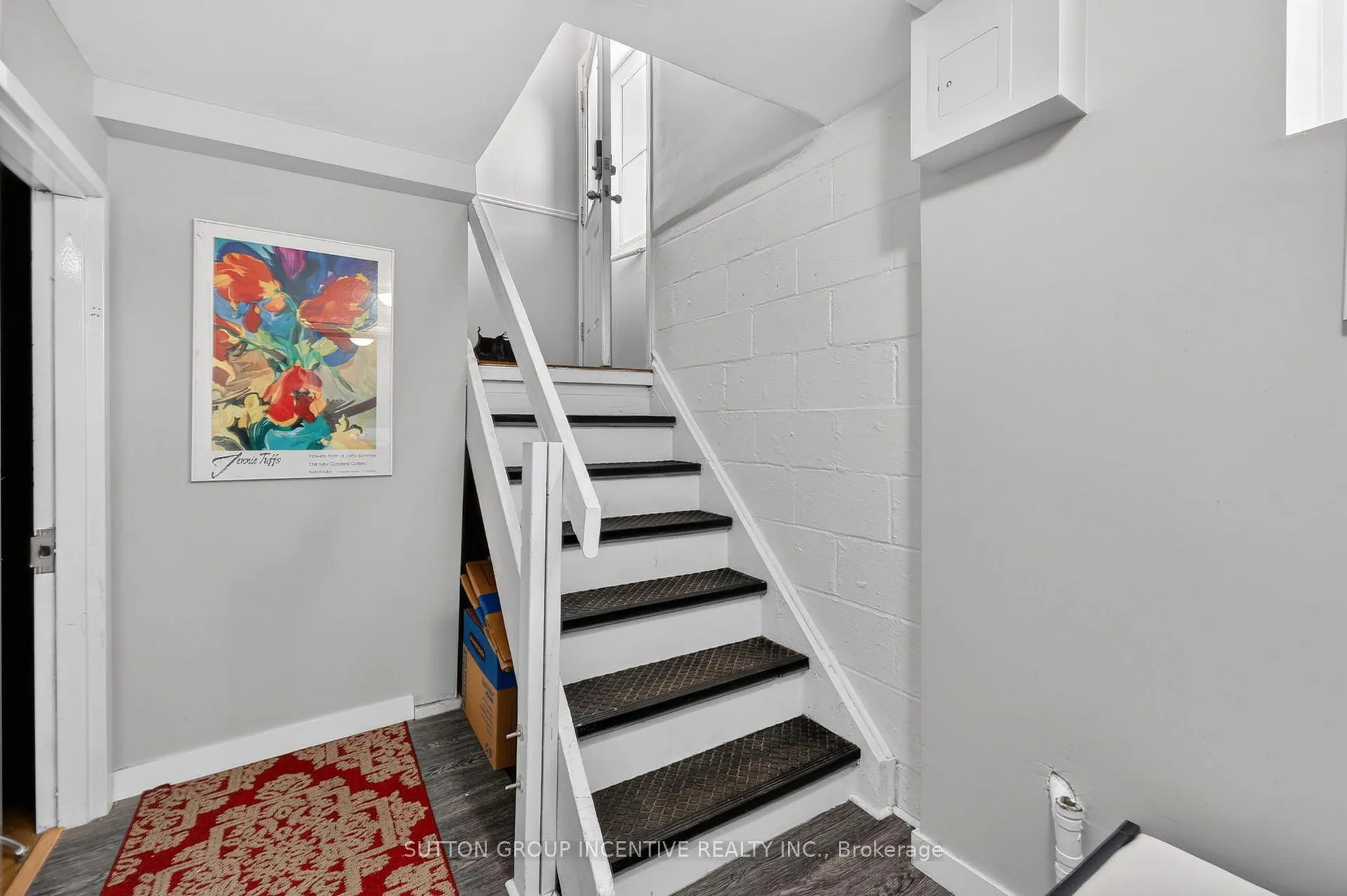 Photo 20 of 130 Grove Street E, Barrie, Wellington — HOMEH