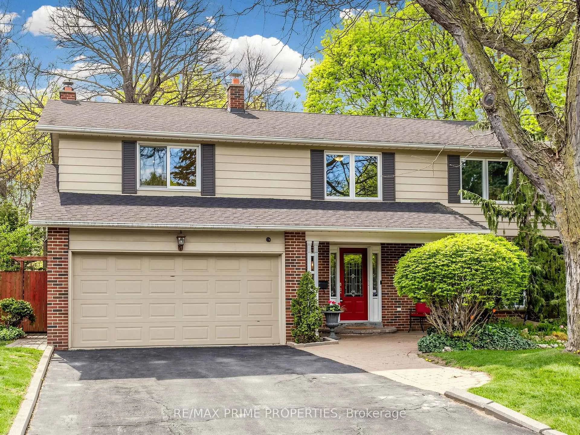 Photo 1 of 63 Walkerton Drive, Markham, Bullock — HOMEH