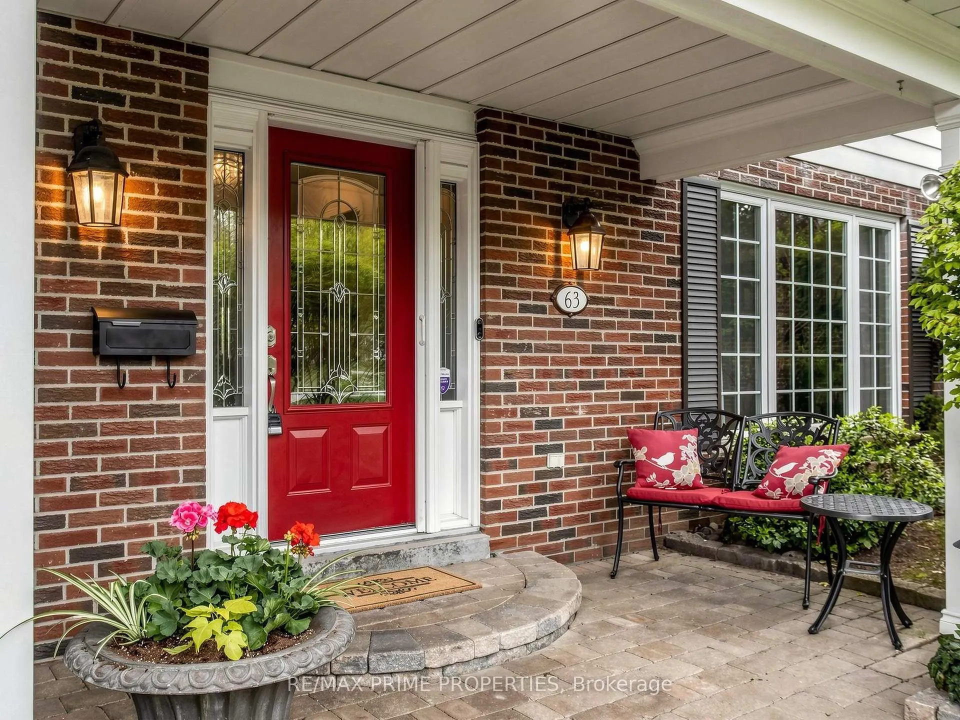 Photo 2 of 63 Walkerton Drive, Markham, Bullock — HOMEH