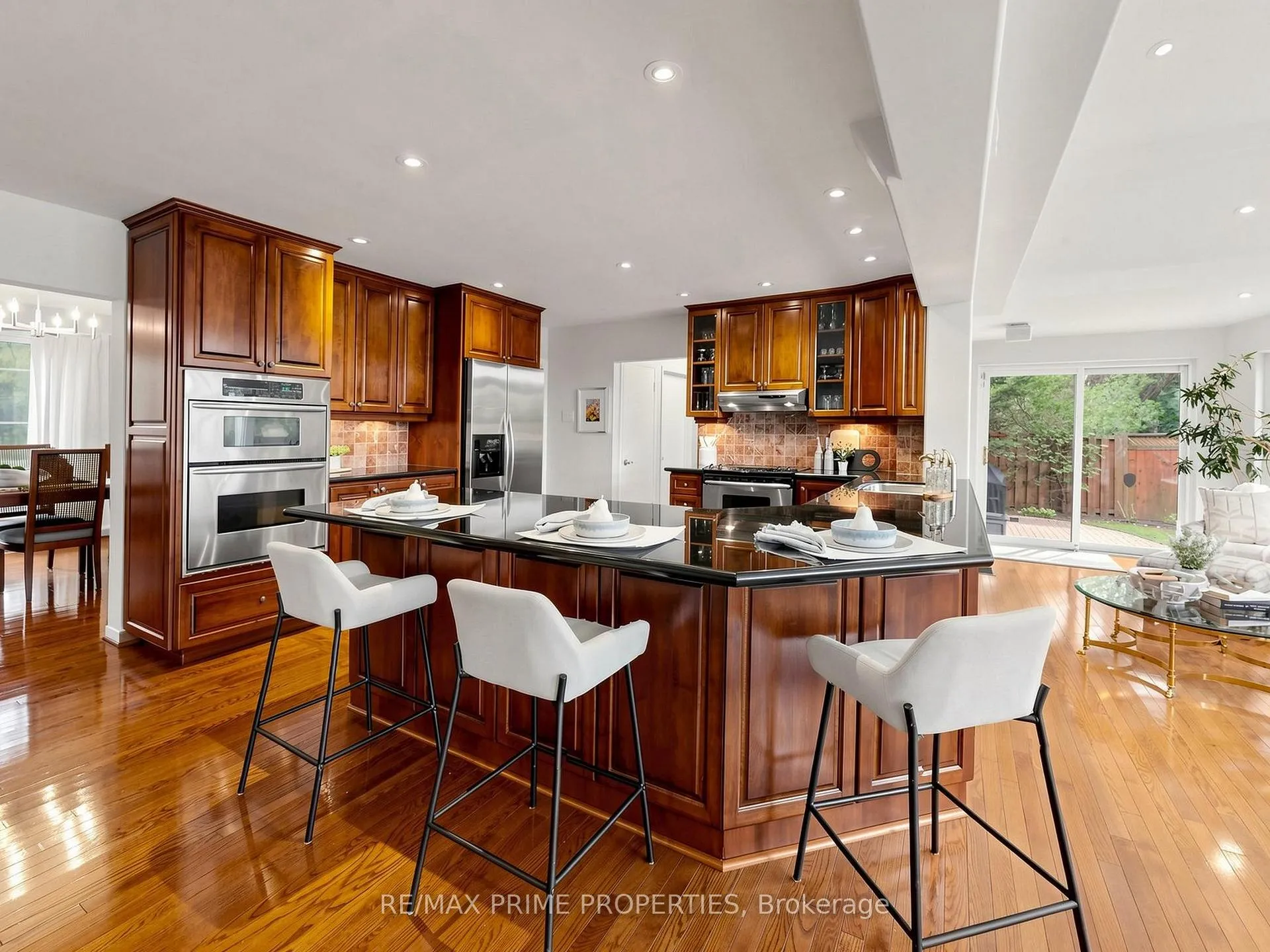 Photo 11 of 63 Walkerton Drive, Markham, Bullock — HOMEH