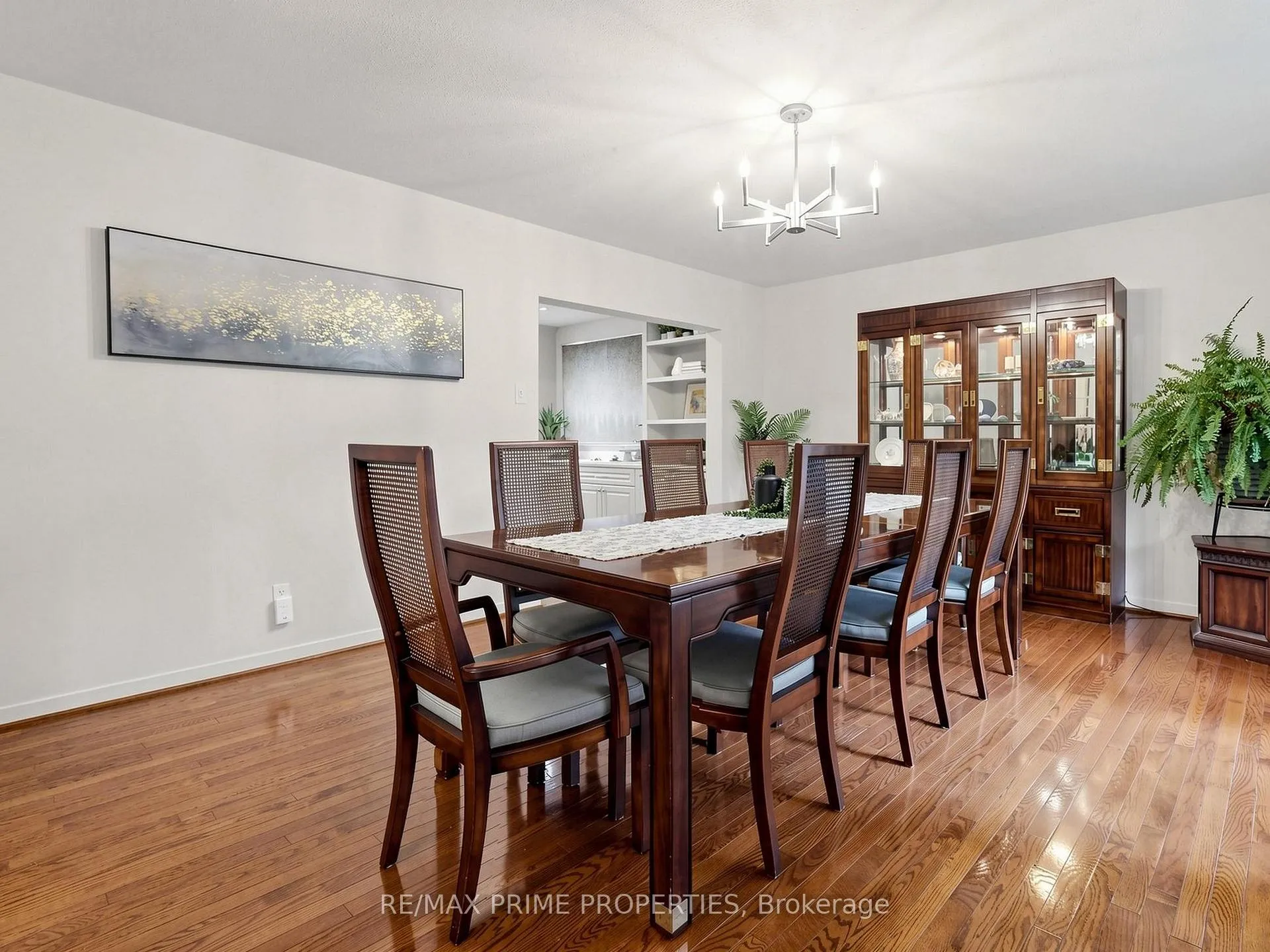Photo 13 of 63 Walkerton Drive, Markham, Bullock — HOMEH