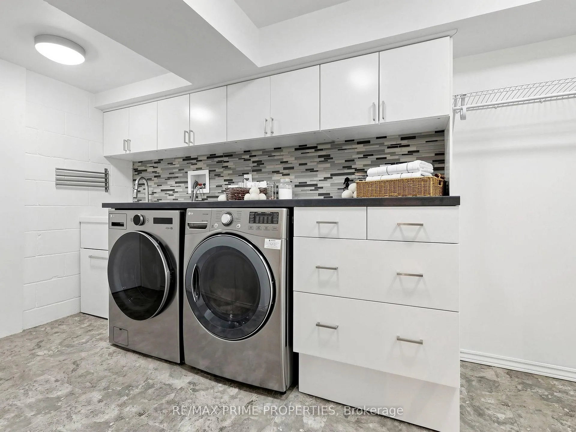 Photo 33 of 63 Walkerton Drive, Markham, Bullock — HOMEH