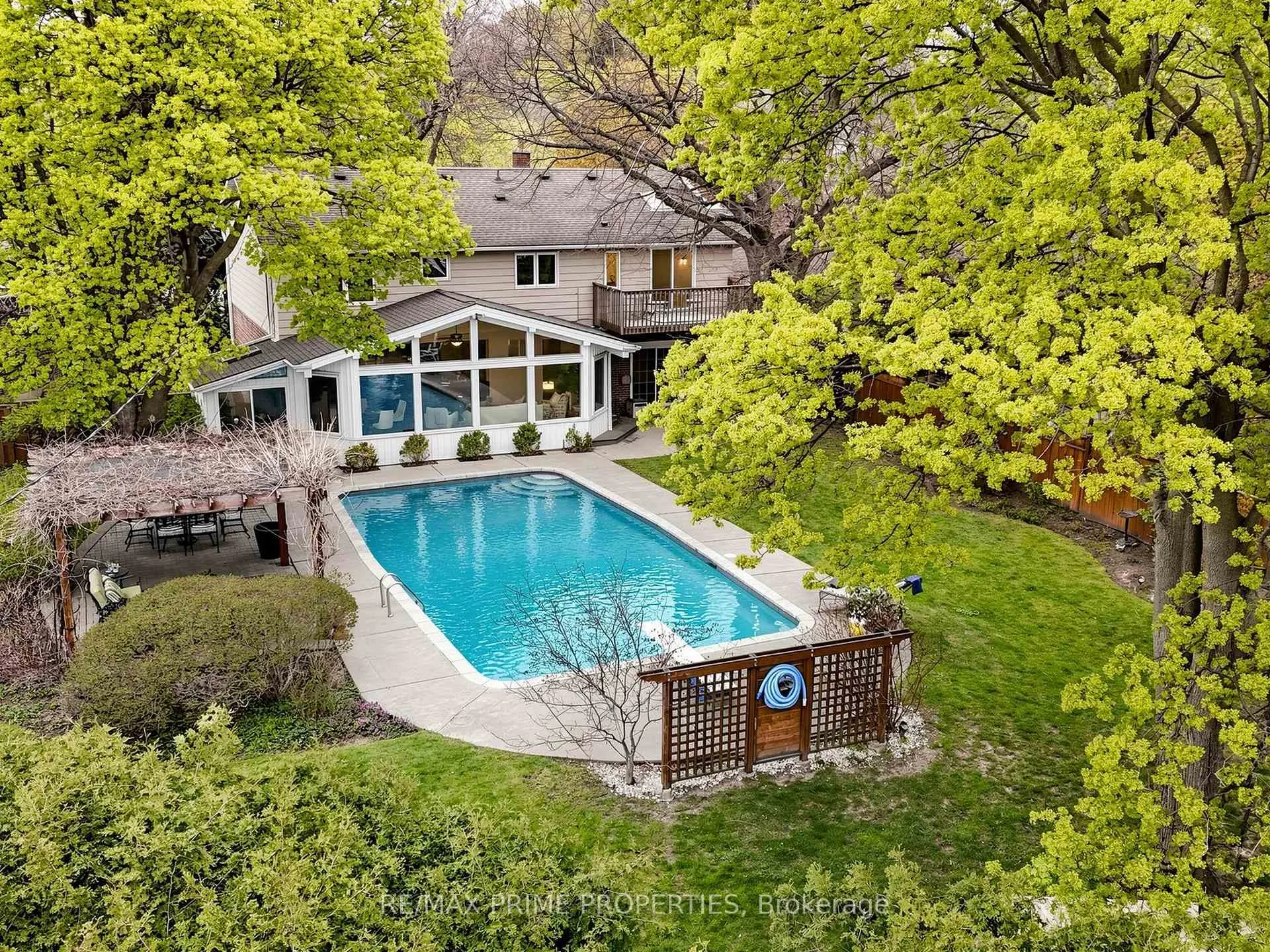 Photo 46 of 63 Walkerton Drive, Markham, Bullock — HOMEH