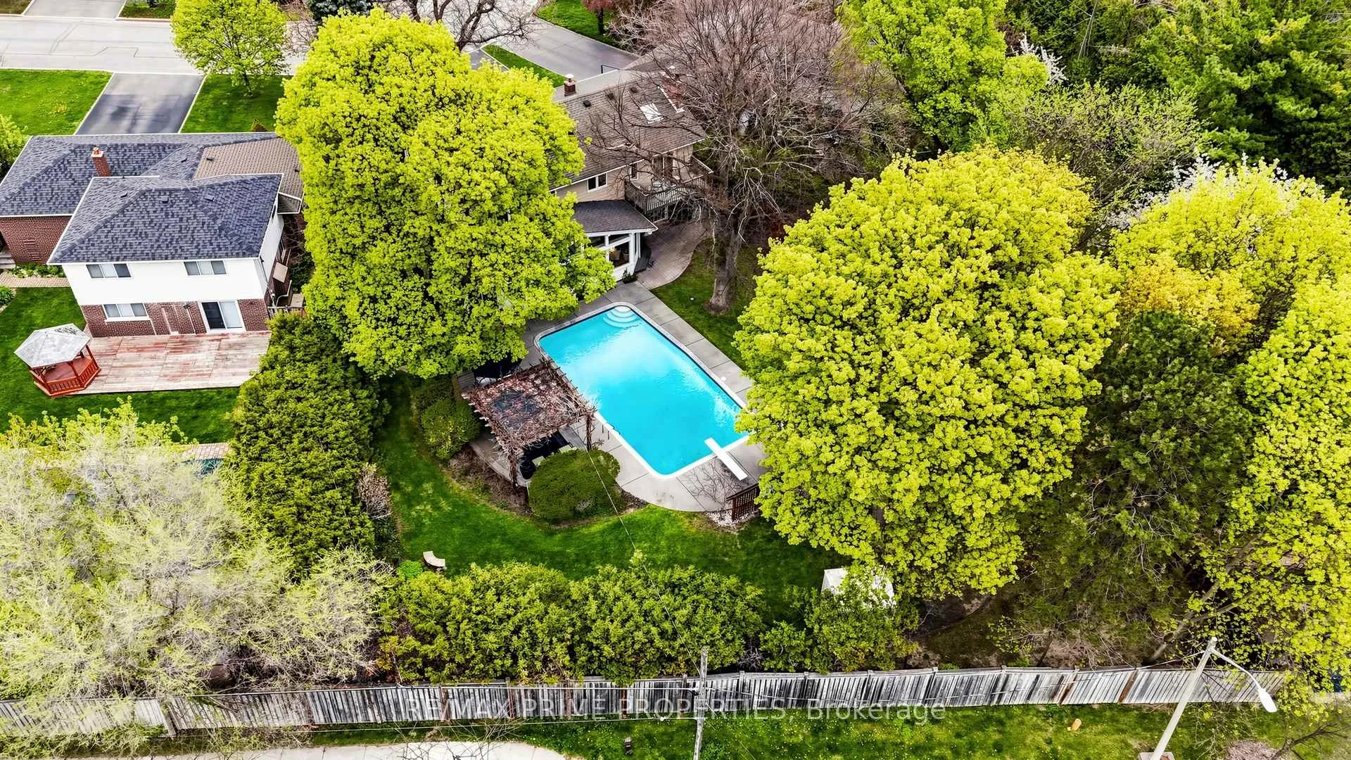 Photo 49 of 63 Walkerton Drive, Markham, Bullock — HOMEH