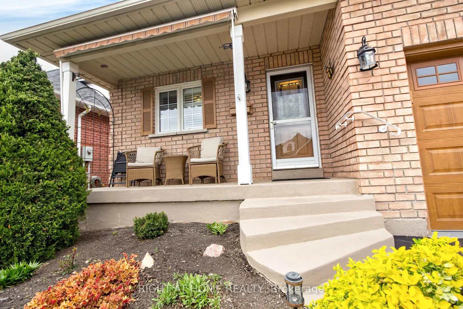 Photo 3 of 315 Centennial Forest Drive, Milton, Timberlea — HOMEH