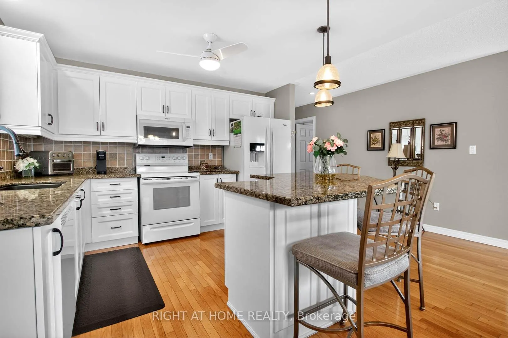 Photo 8 of 315 Centennial Forest Drive, Milton, Timberlea — HOMEH