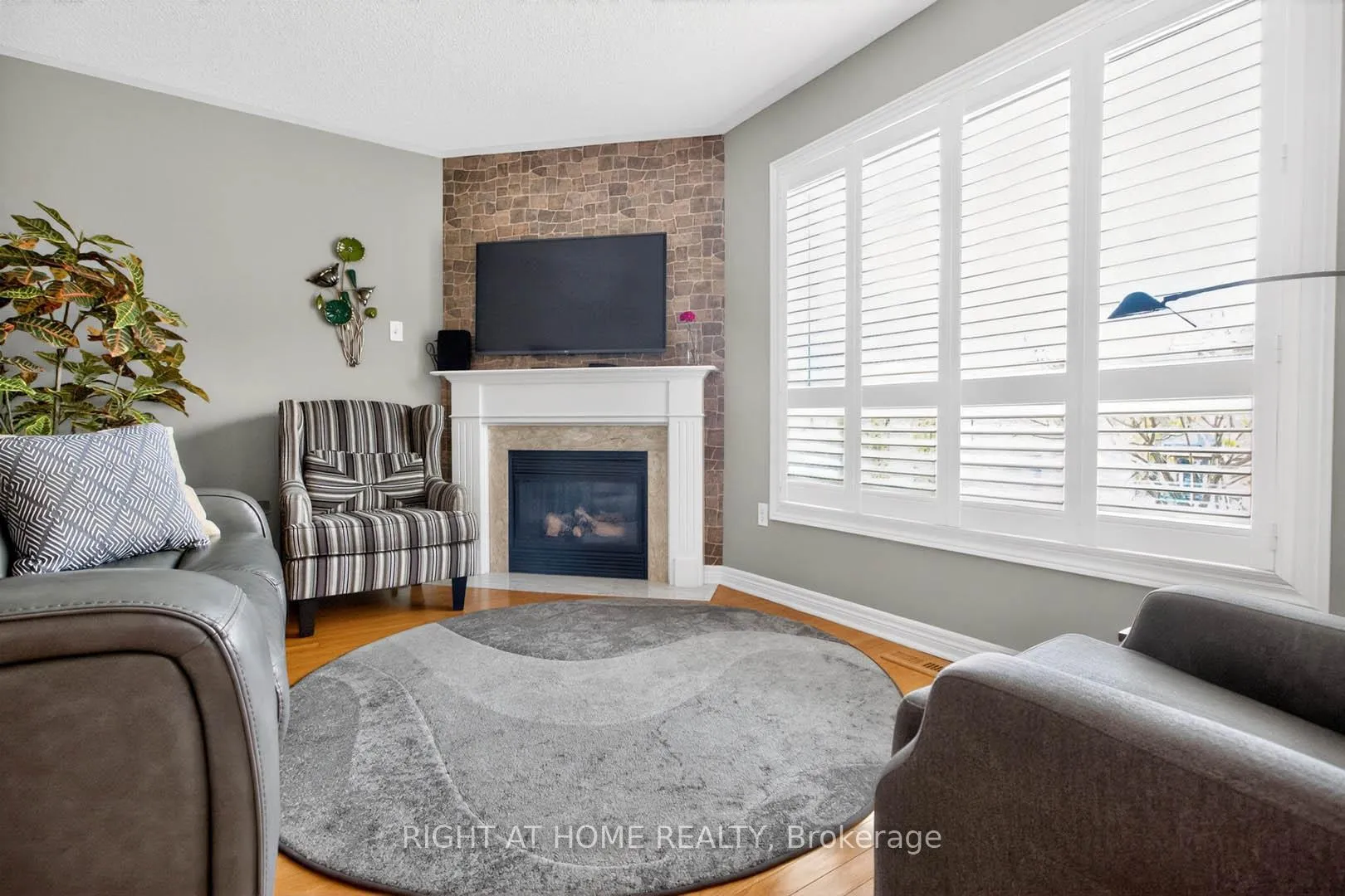 Photo 15 of 315 Centennial Forest Drive, Milton, Timberlea — HOMEH