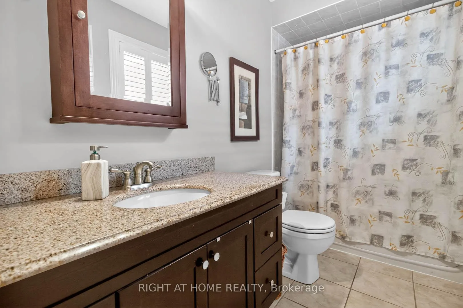 Photo 17 of 315 Centennial Forest Drive, Milton, Timberlea — HOMEH