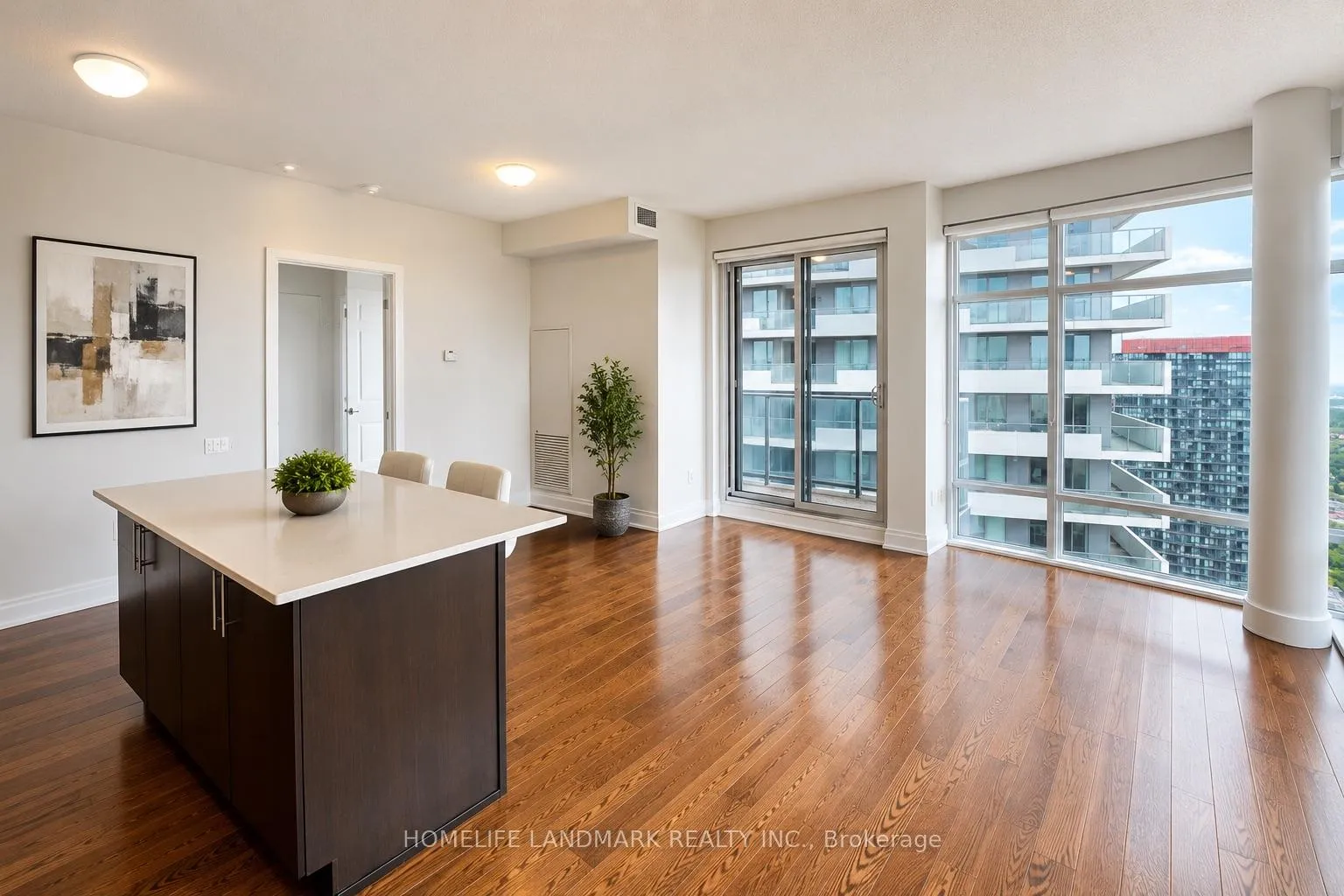 Photo 2 of Unit 4211, 2191 Yonge Street, Toronto, Mount Pleasant West — HOMEH