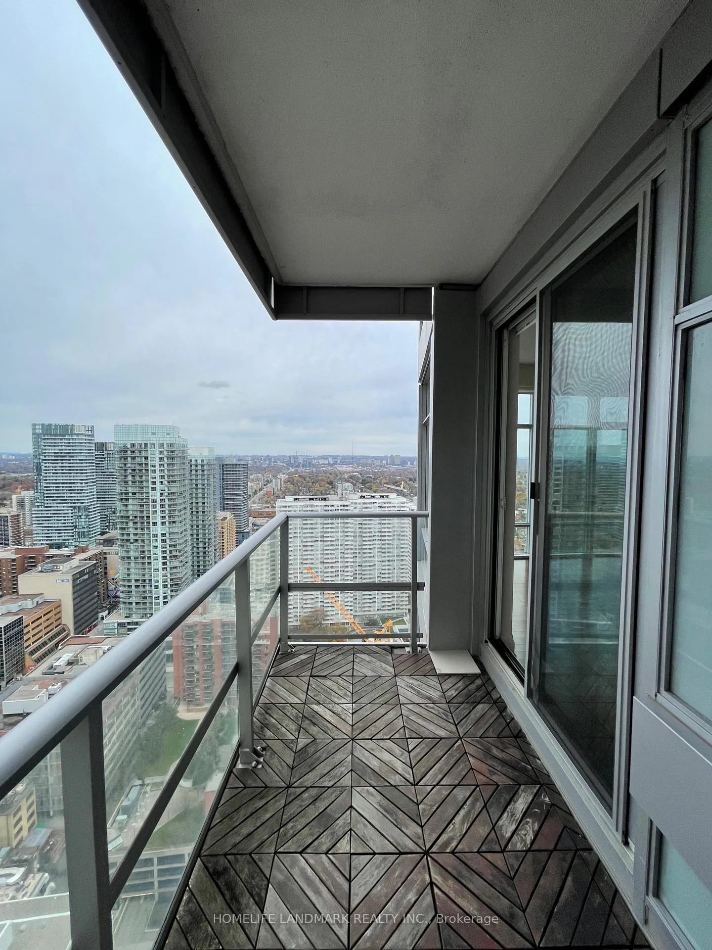 Photo 16 of Unit 4211, 2191 Yonge Street, Toronto, Mount Pleasant West — HOMEH