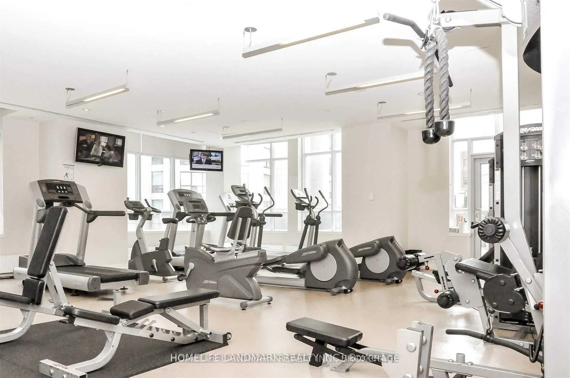 Photo 20 of Unit 4211, 2191 Yonge Street, Toronto, Mount Pleasant West — HOMEH