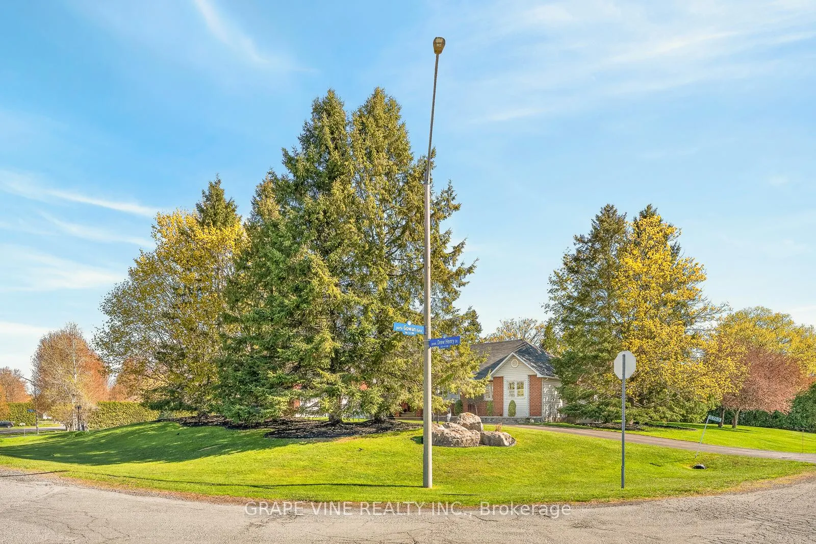 Photo 3 of 5763 Gowan Gate, Ottawa, Osgoode — HOMEH