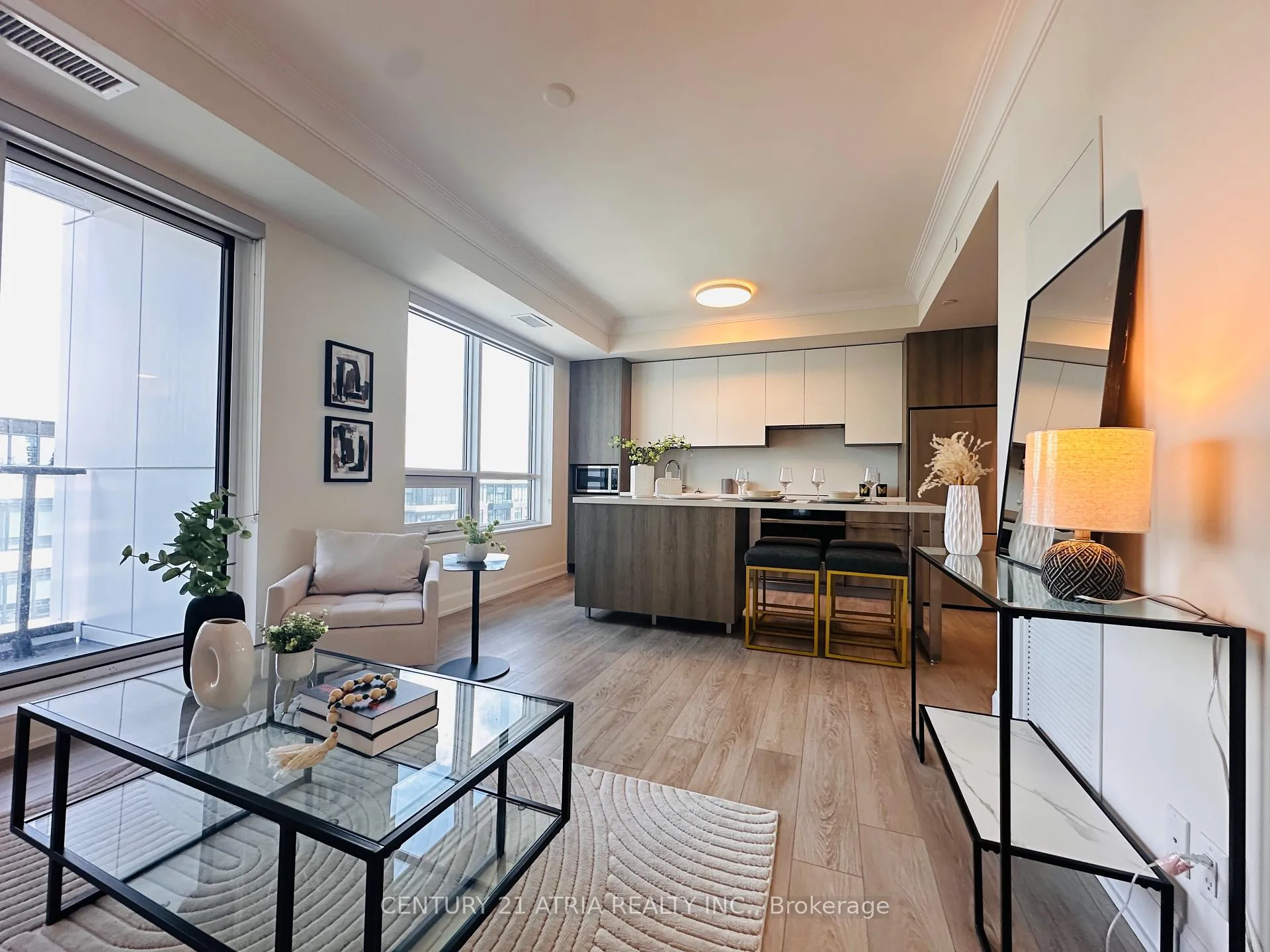 Photo 6 of Unit 1008, 18 Water Walk Drive, Markham, Unionville — HOMEH