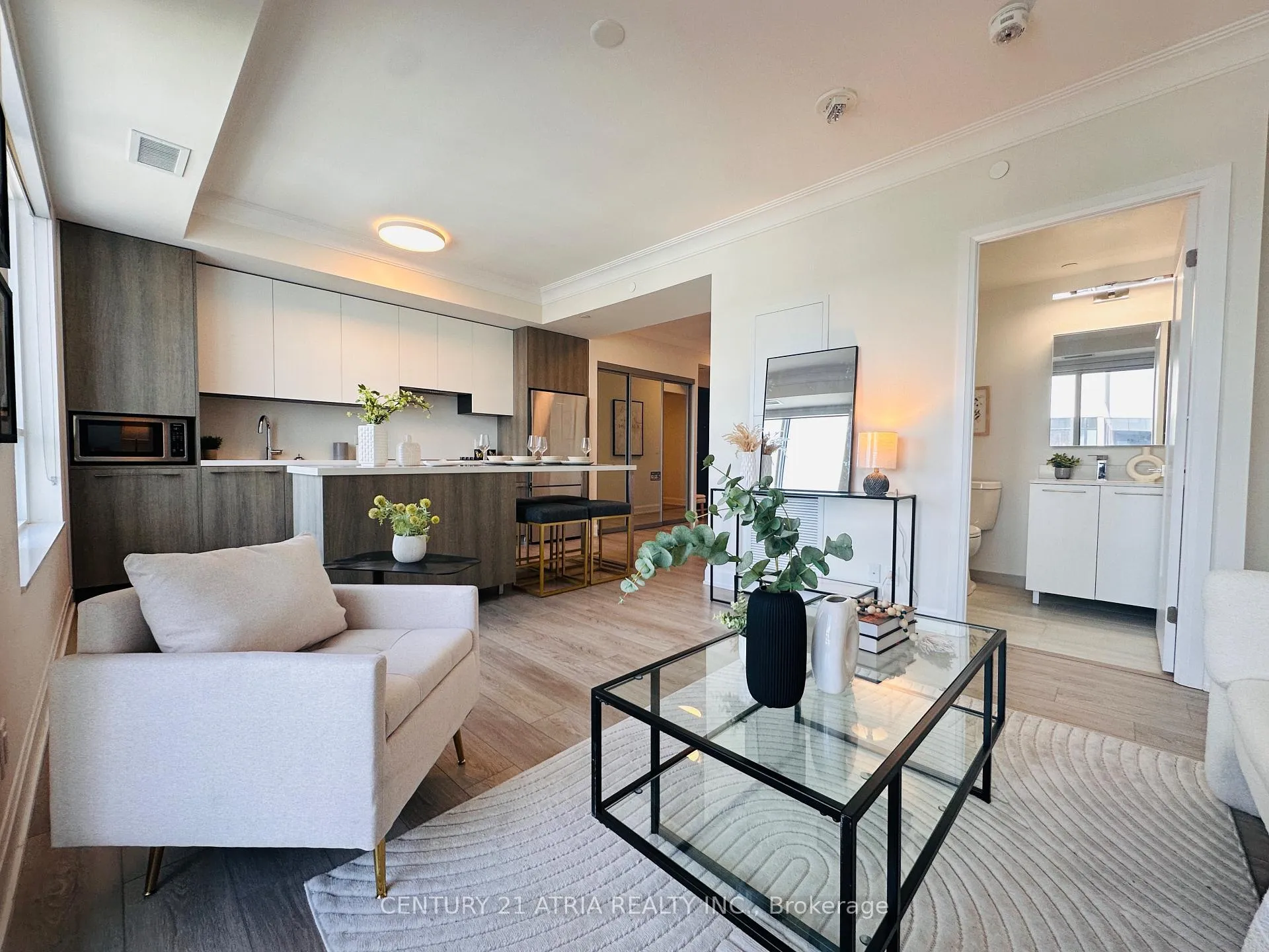Photo 7 of Unit 1008, 18 Water Walk Drive, Markham, Unionville — HOMEH