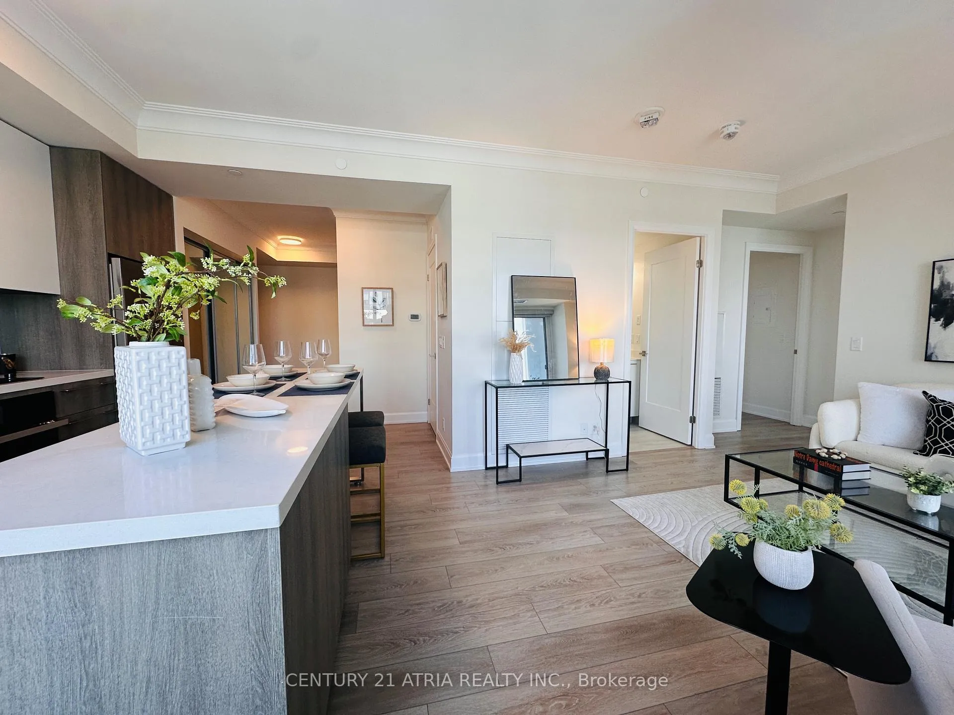 Photo 8 of Unit 1008, 18 Water Walk Drive, Markham, Unionville — HOMEH