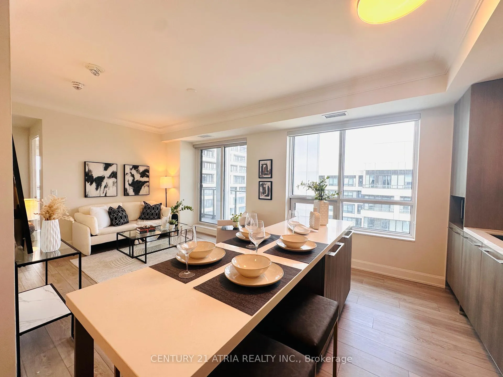Photo 11 of Unit 1008, 18 Water Walk Drive, Markham, Unionville — HOMEH