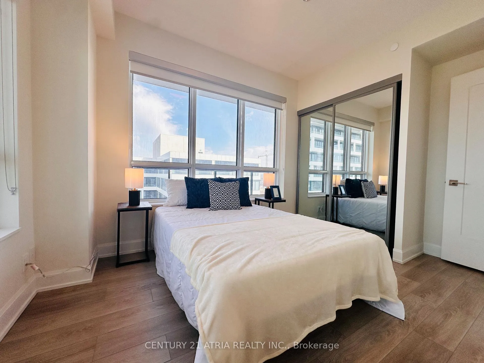 Photo 14 of Unit 1008, 18 Water Walk Drive, Markham, Unionville — HOMEH
