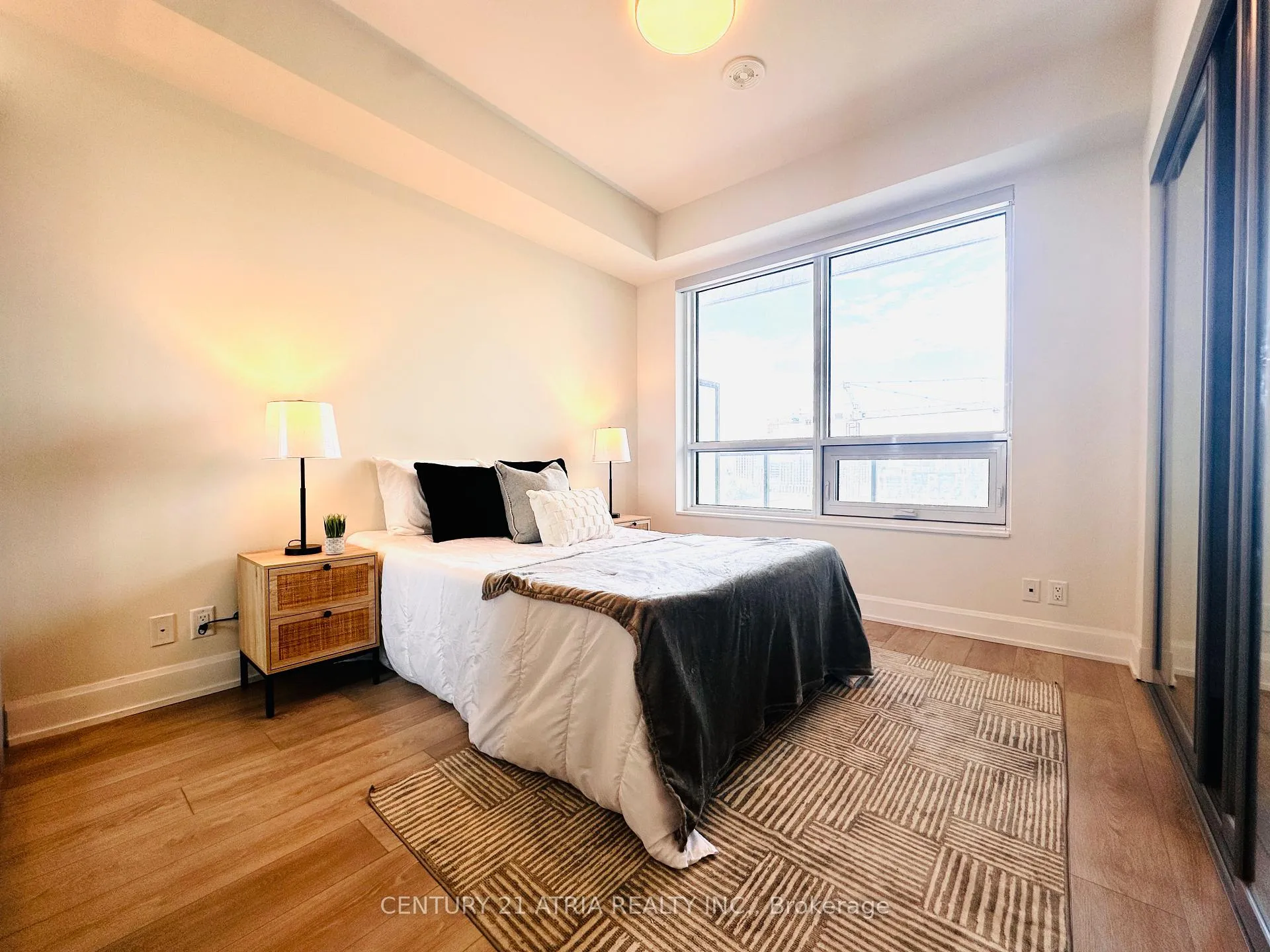Photo 16 of Unit 1008, 18 Water Walk Drive, Markham, Unionville — HOMEH